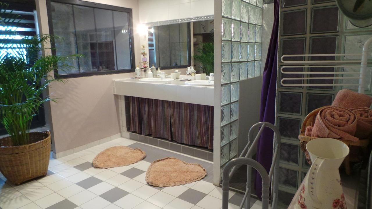 Chambre D'Hotes Le Paon Blanc Monprimblanc Εξωτερικό φωτογραφία